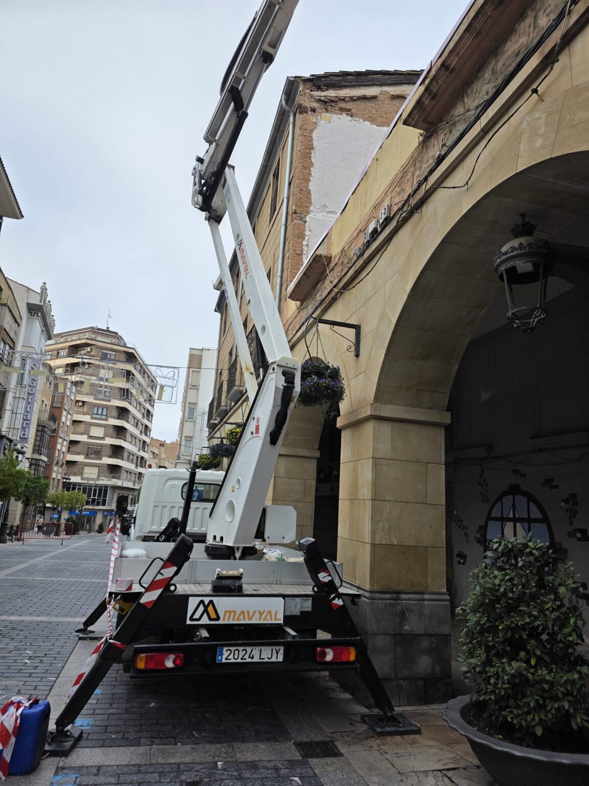 Instalación de mamparas de ducha de cristal templado