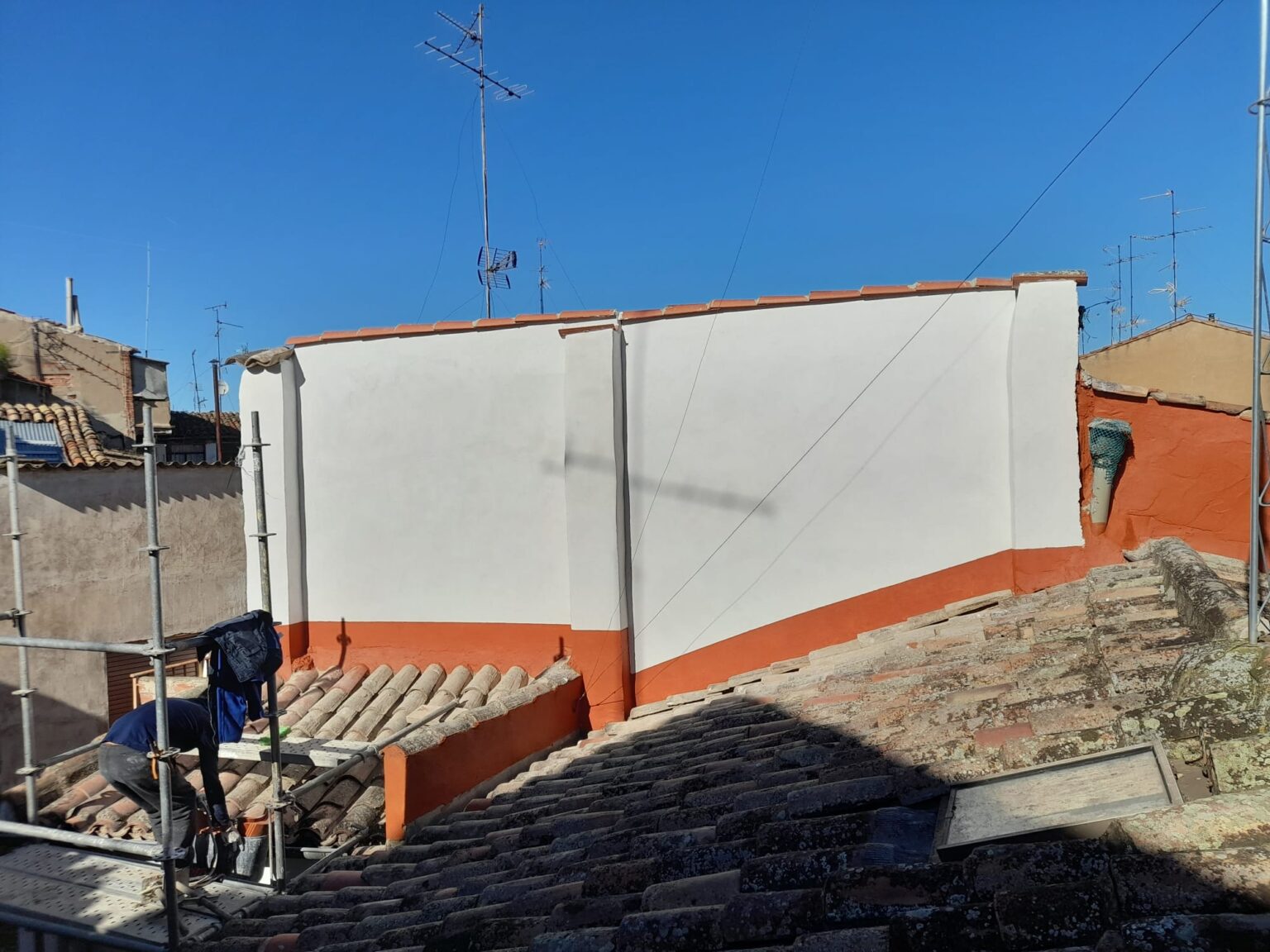 Construcción de muros y trabajos de albañilería estructural